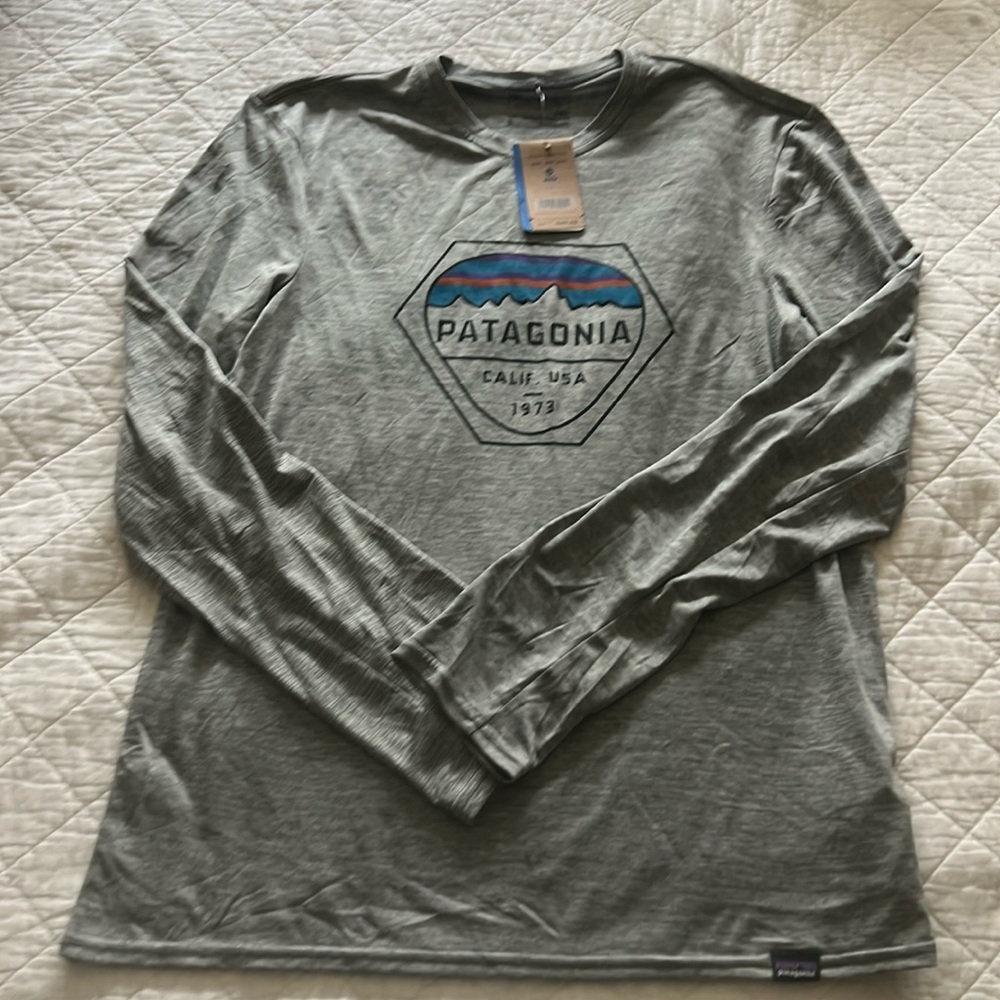 Men’s Patagonia long sleeve Cap Daily Geaphic Tee Shirt